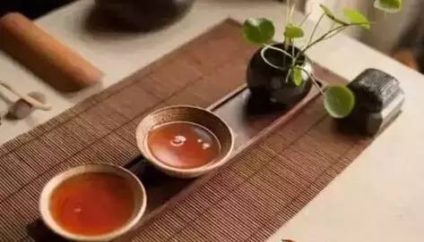 一盏红茶，体会不一样的人生