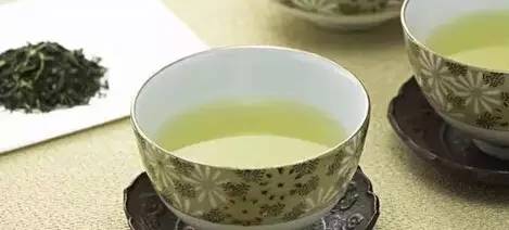 茶为谁清？ 酒为谁醉？