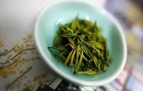 常喝绿茶有什么好处？女性和绿茶的好处和坏处？