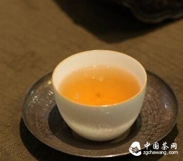 泡一壶茶，在秋天等你。