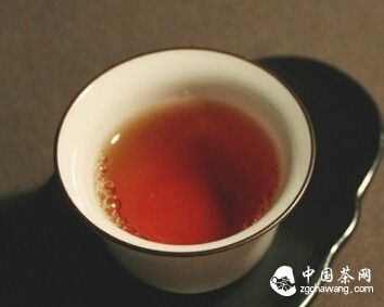 人生是一杯茶，苦甜自知