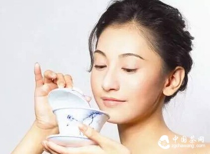 秋天到了，女性喝什么茶好？