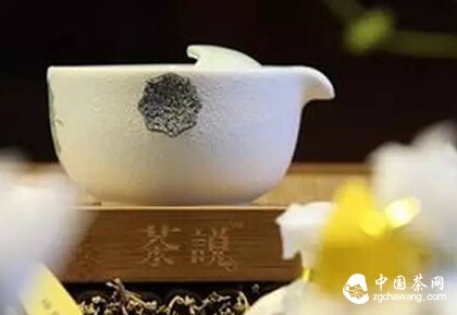 茶中美妙哉，芳迹嗅可循