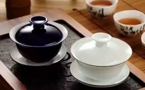 泡茶：盖碗泡茶如何不烫手？