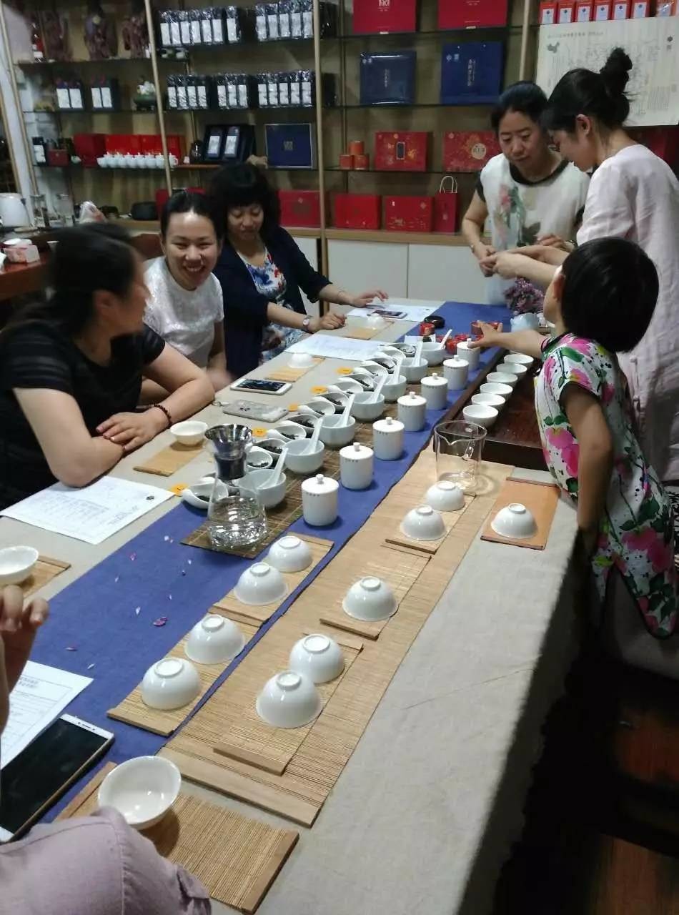 【易武斗茶会明星茶全国品鉴会·沈阳站】以茶会友   品茶结缘