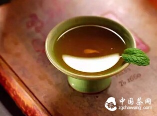 茶水泡旧衣服，竟恢复如新！茶叶25种另类用法