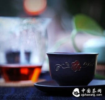 把茶泡在日子里过，也就淡了