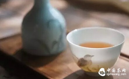 酒逢知己千杯醇 茶遇知音万众香