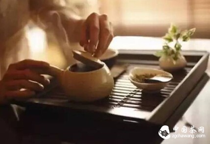 冲茶冲出泡沫，这茶正常吗？