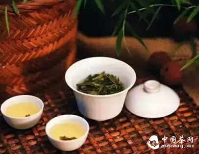 冲茶冲出泡沫，这茶正常吗？