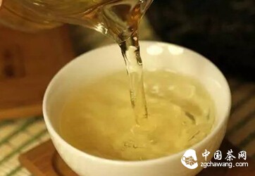 据说，红茶泡够5分钟最好？！