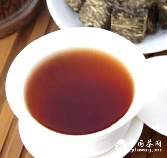 黑茶橙黄、橙红的色泽是怎样形成的？