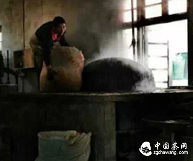 黑茶橙黄、橙红的色泽是怎样形成的？