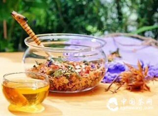 秋天喝什么茶润肺？