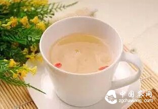 秋天喝什么茶润肺？