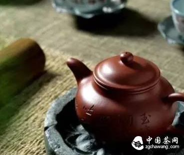 下雨天如何泡好一壶普洱茶