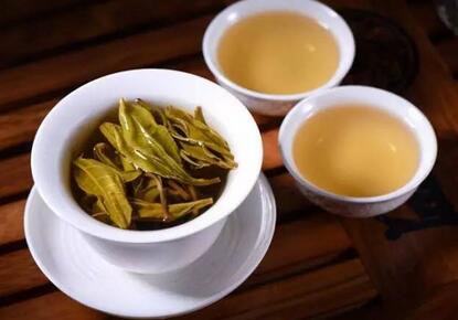 喝普洱茶禁忌及普洱茶的5个“死对头”