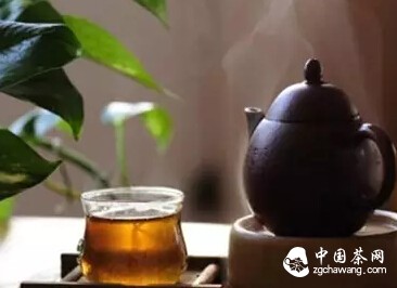 把这世界泡进茶里，让时光慢下来