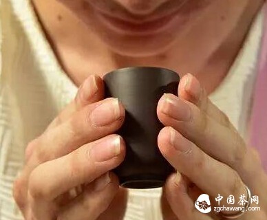 ❀如何品出茶的香气？