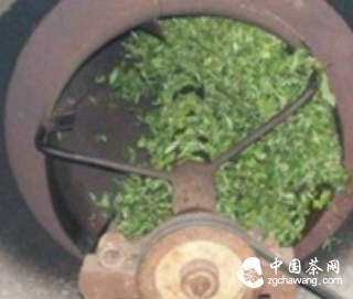 普洱茶中的烟味和黑点是怎么产生的？如何解决？