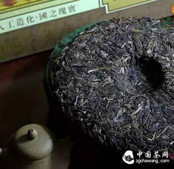 “普洱生茶”与“普洱熟茶”