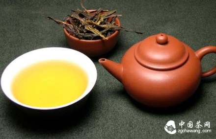 一日仅以三碗茶应对世间万端事情，你能么?