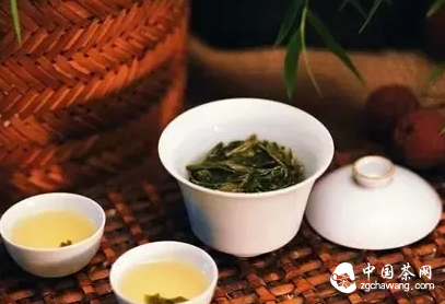 清茶一杯，足以幸福