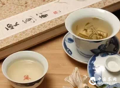 掌握注水方式，保你泡出的茶史无前例的香