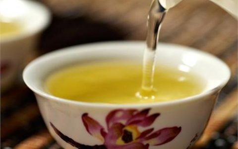 如何品饮铁观音茶叶方法？