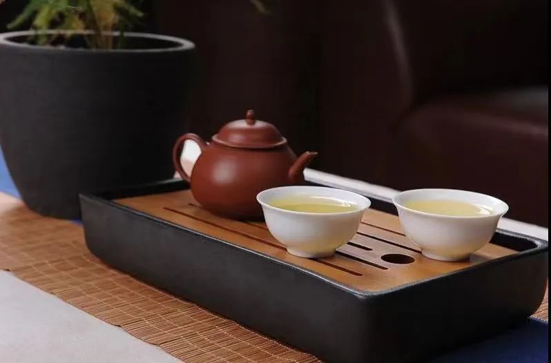爱茶成痴，一个人应该存多少茶才能形成10年循环？