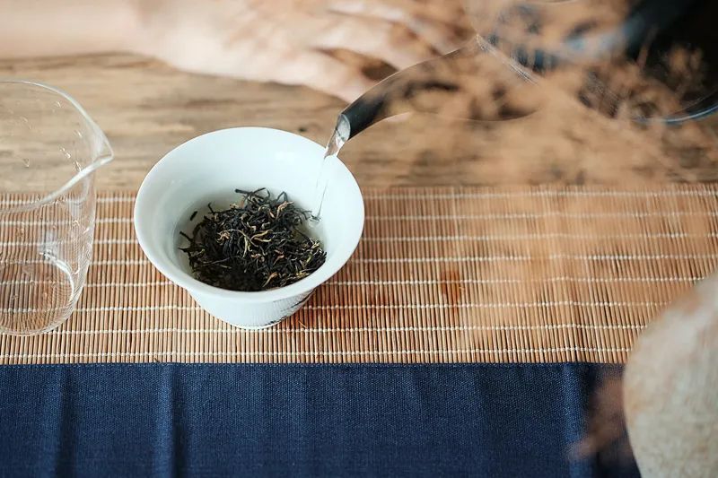 你见证过哪些茶的流行?你现在买茶更在乎什么?快来告诉我们