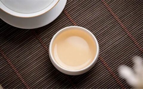 如果我被这十条关于茶的问答笑死了,请把它们刻成我的墓志铭!