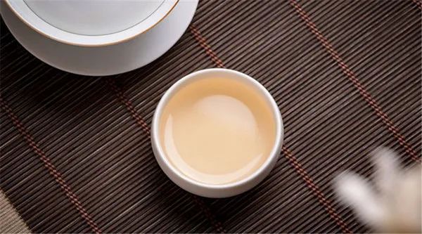 如果我被这十条关于茶的问答笑死了,请把它们刻成我的墓志铭!