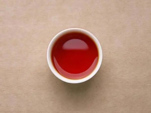 我们找来了一波耳熟能详的袋泡红茶，是否有你爱过恨过的它？