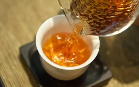 铁观音存了15年就是"老铁"了 ? 不，你对"老铁"的误解相当扎心了！