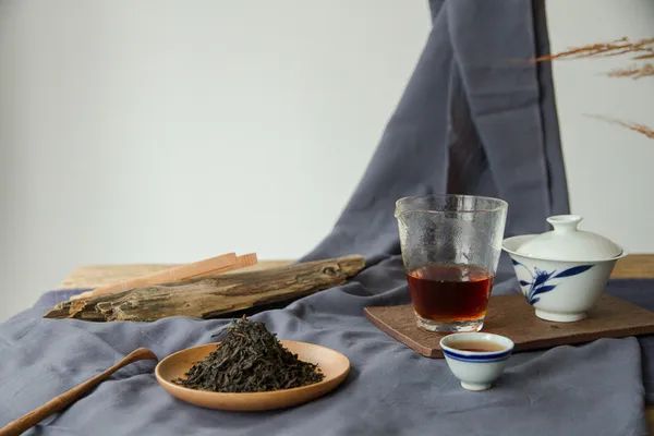 催婚、问收入...面对春节囧境，给亲戚朋友泡杯什么茶能把送命题轻易化解？