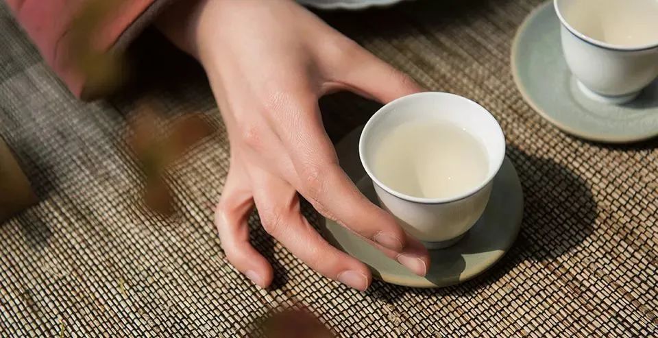 同为“瘾品”的茶和酒，都有哪些相似之处？