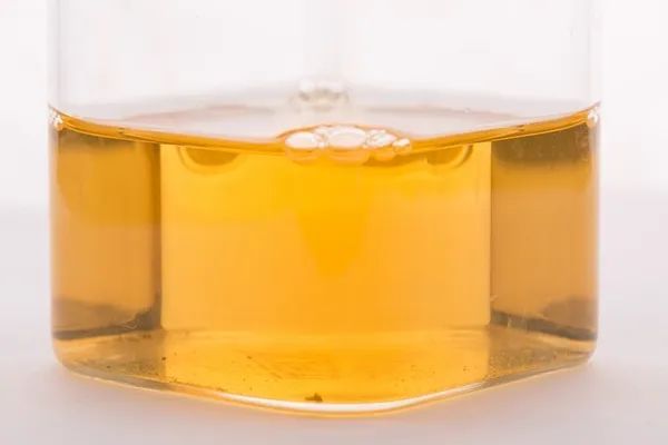 上流社会喝茶用水指南：你确定依云真的是高端水？