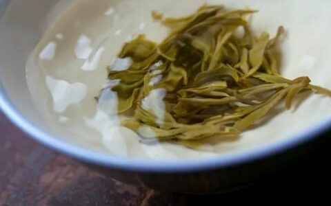如果你还在认为茶就是要单芽的好，那我劝你多长点心眼