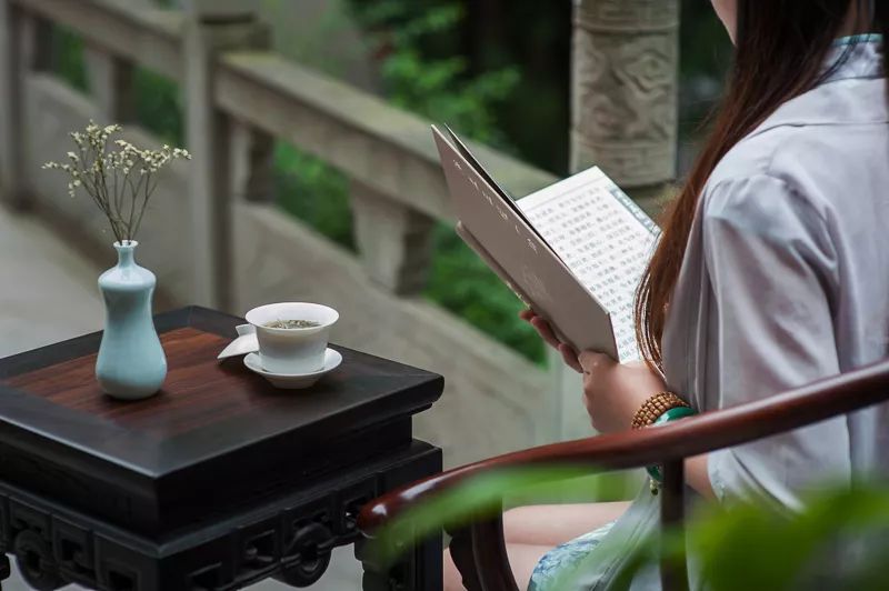 你喝茶时尝到过什么独特的滋味？鸡汤味、海带汤味、外太空味、熊孩子味……