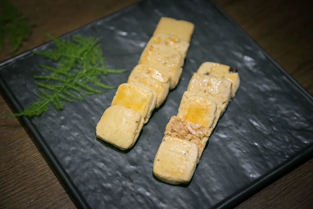 把茶做成佳肴入馔，这份“茶食”烹饪指南或是你新春佳节的装X利器！