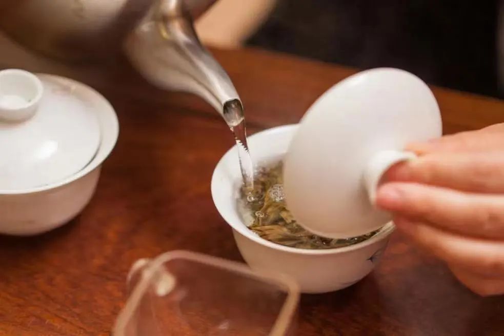 一场属于00后和资深茶人的评茶赛，最后竟然......