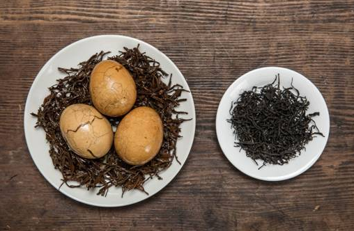 把茶做成佳肴入馔，这份“茶食”烹饪指南或是你新春佳节的装X利器！
