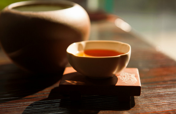 藏在古人笔下的好茶与诗意，一起来品岁月悠悠的茶香！