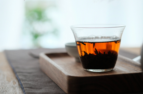 把茶做成佳肴入馔，这份“茶食”烹饪指南或是你新春佳节的装X利器！