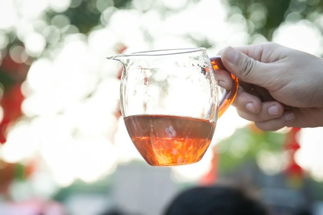 你用的第一件玻璃茶器是什么？如果不是玻璃杯子算我输
