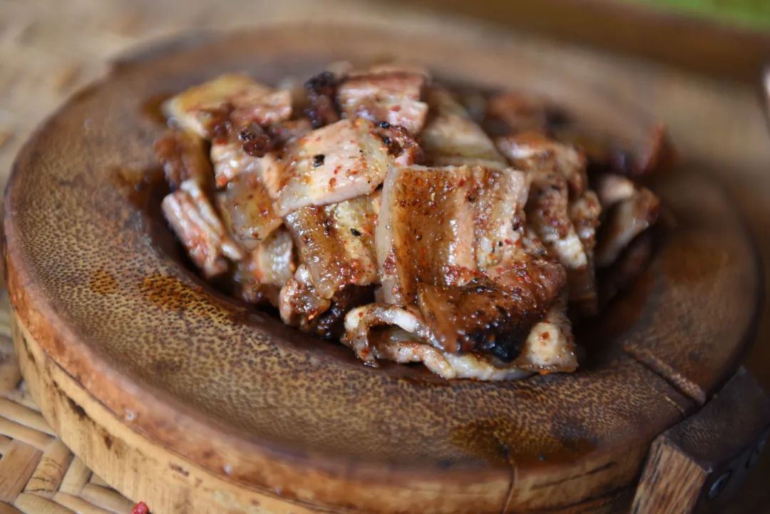 把茶做成佳肴入馔，这份“茶食”烹饪指南或是你新春佳节的装X利器！