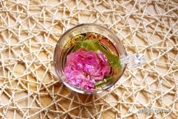 胃疼、腹泻、身体被掏空?老中医警告乱喝花草茶有助魂归故里！