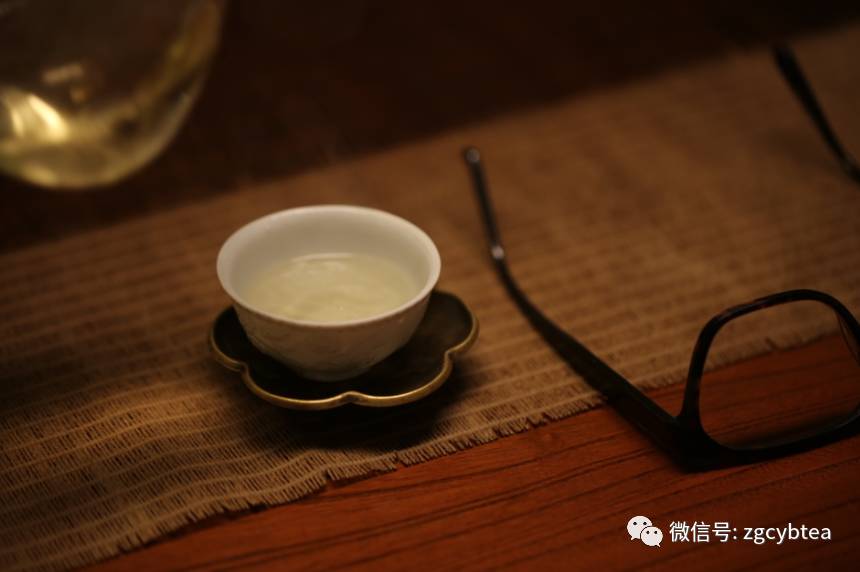 同款茶,茶馆老板泡出千元级滋味,你只泡出百元级,秘诀在哪儿?
