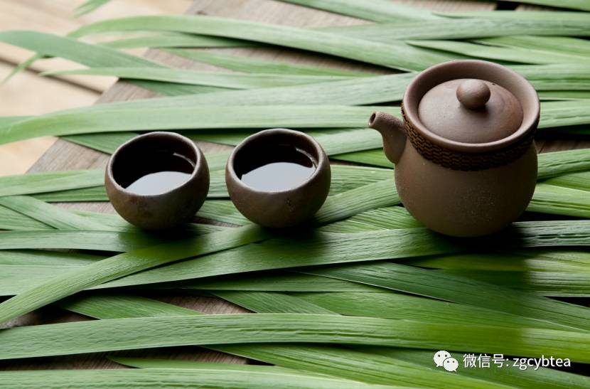 头号陶贩：从摆地摊卖烟灰缸到台湾80%的茶人茶馆都用他做的茶器